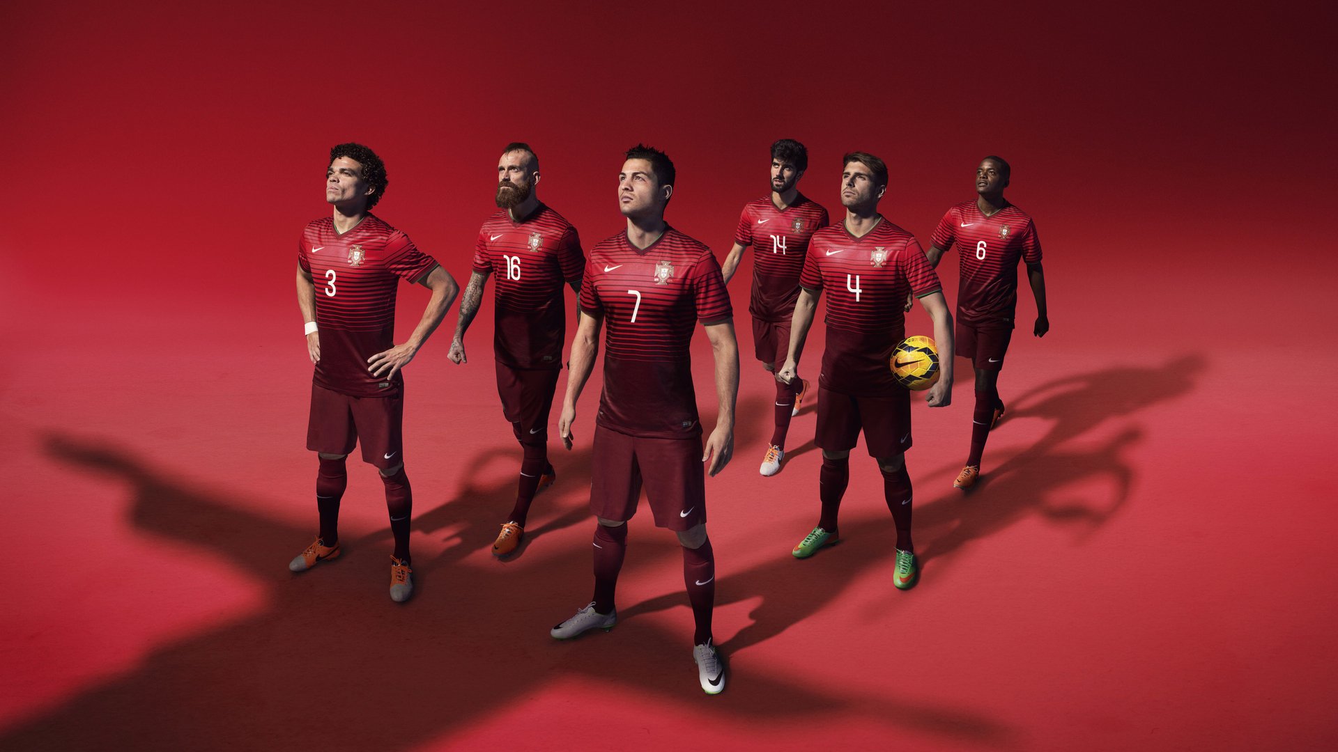 “华金·托比利亚的精准拦截与敏捷反应，带领阿根廷美洲狮队不断突破”